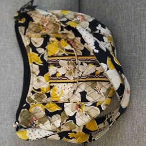 Vera Bradley purse, barely used,